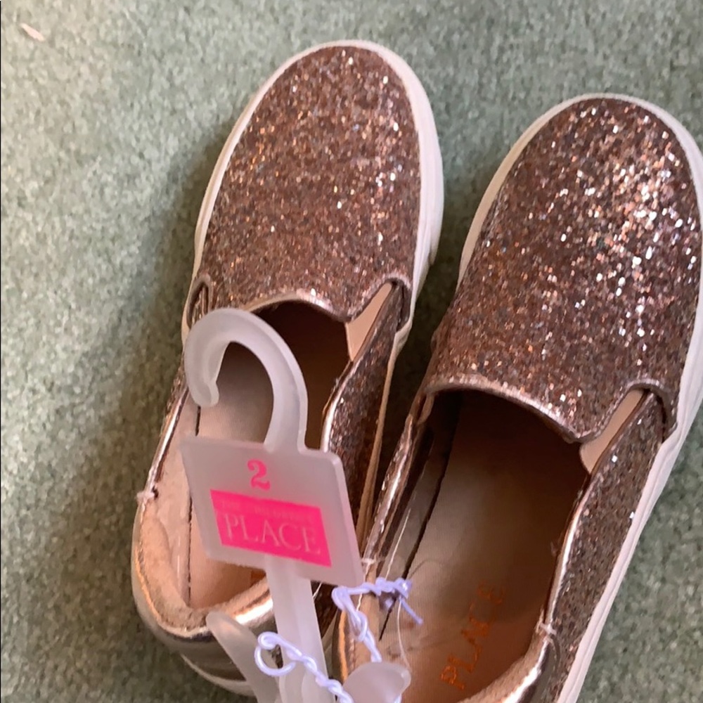 Children’s place size 2🌟🌟 - Picture 2 of 2